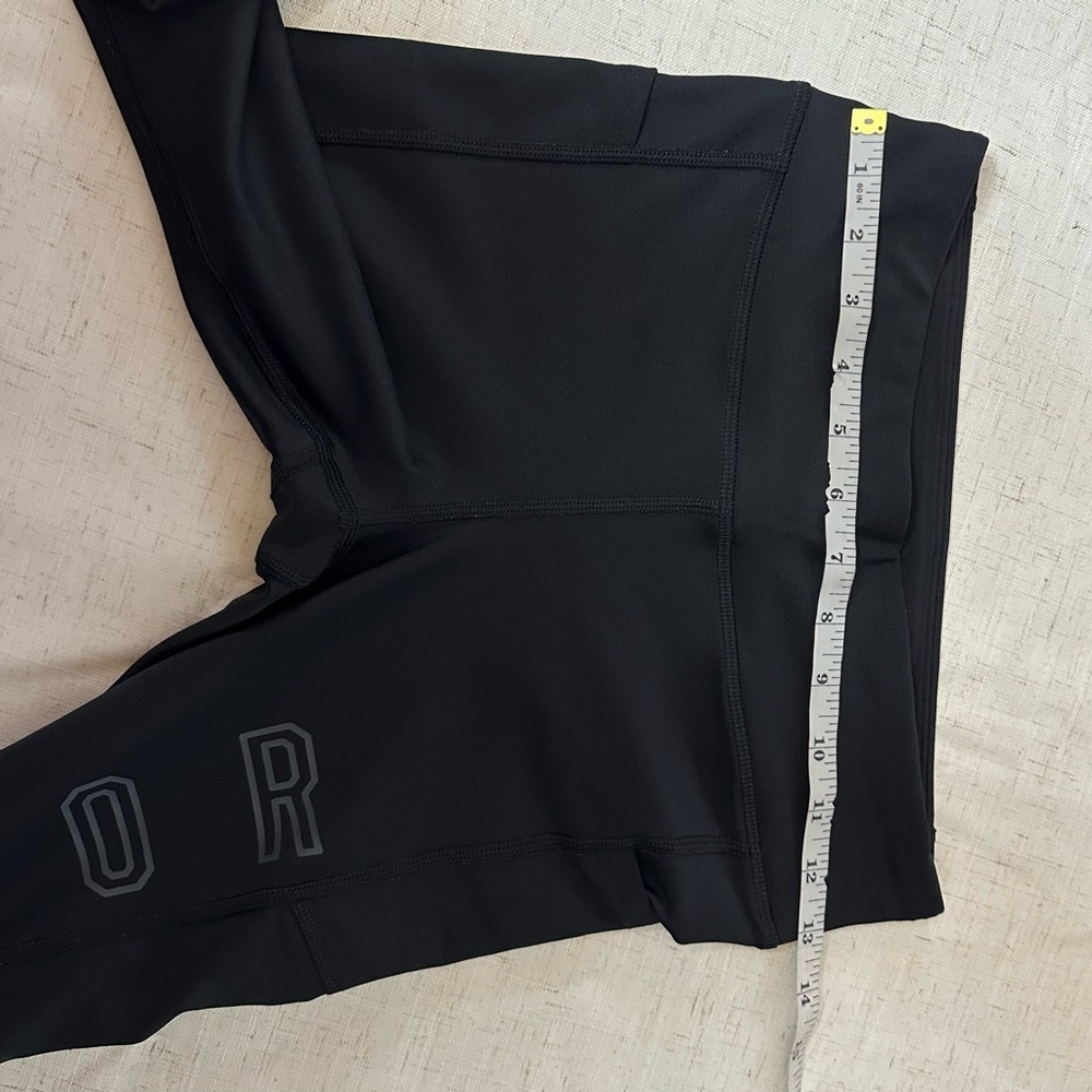 Under Armour Black Compression Leggings - Picture 4 of 8